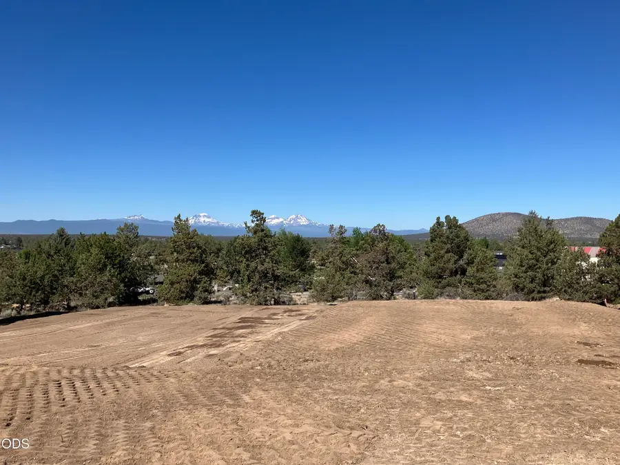 3288 SW 46th Street, Redmond, OR 97756 - #3
