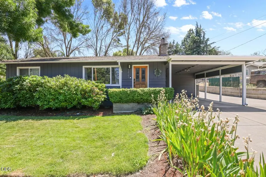 1422 Hillcourt, Medford, OR 97504 - #2