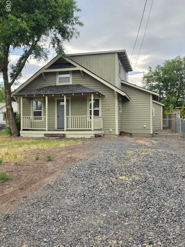 2134 Laurel Street, Klamath Falls, OR 97601