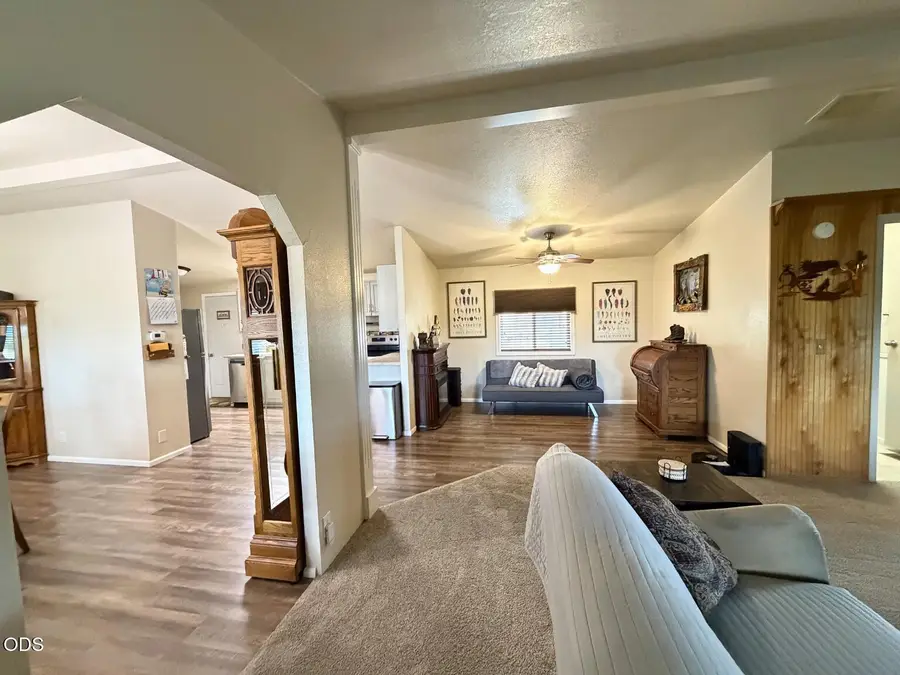 63 Rogue River Drive, Eagle Point, OR 97524 - #3