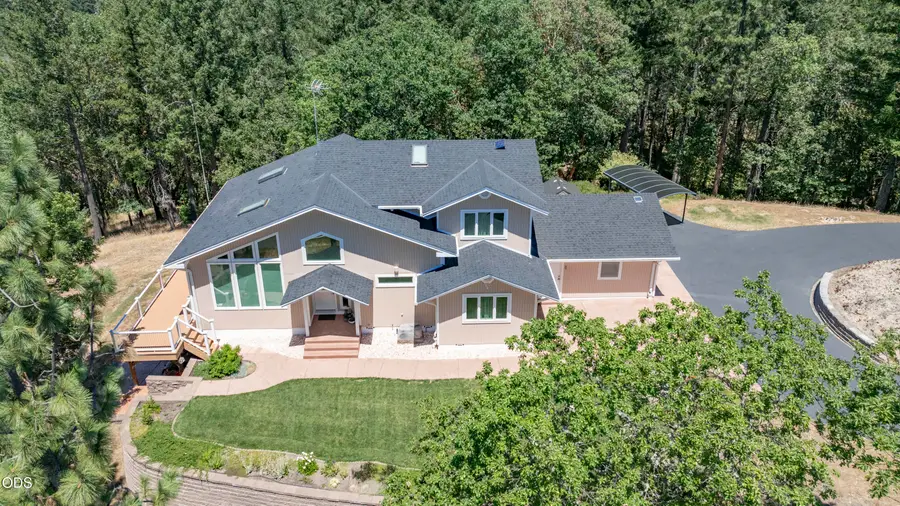 712 Colleen Court, Grants Pass, OR 97527 - #3