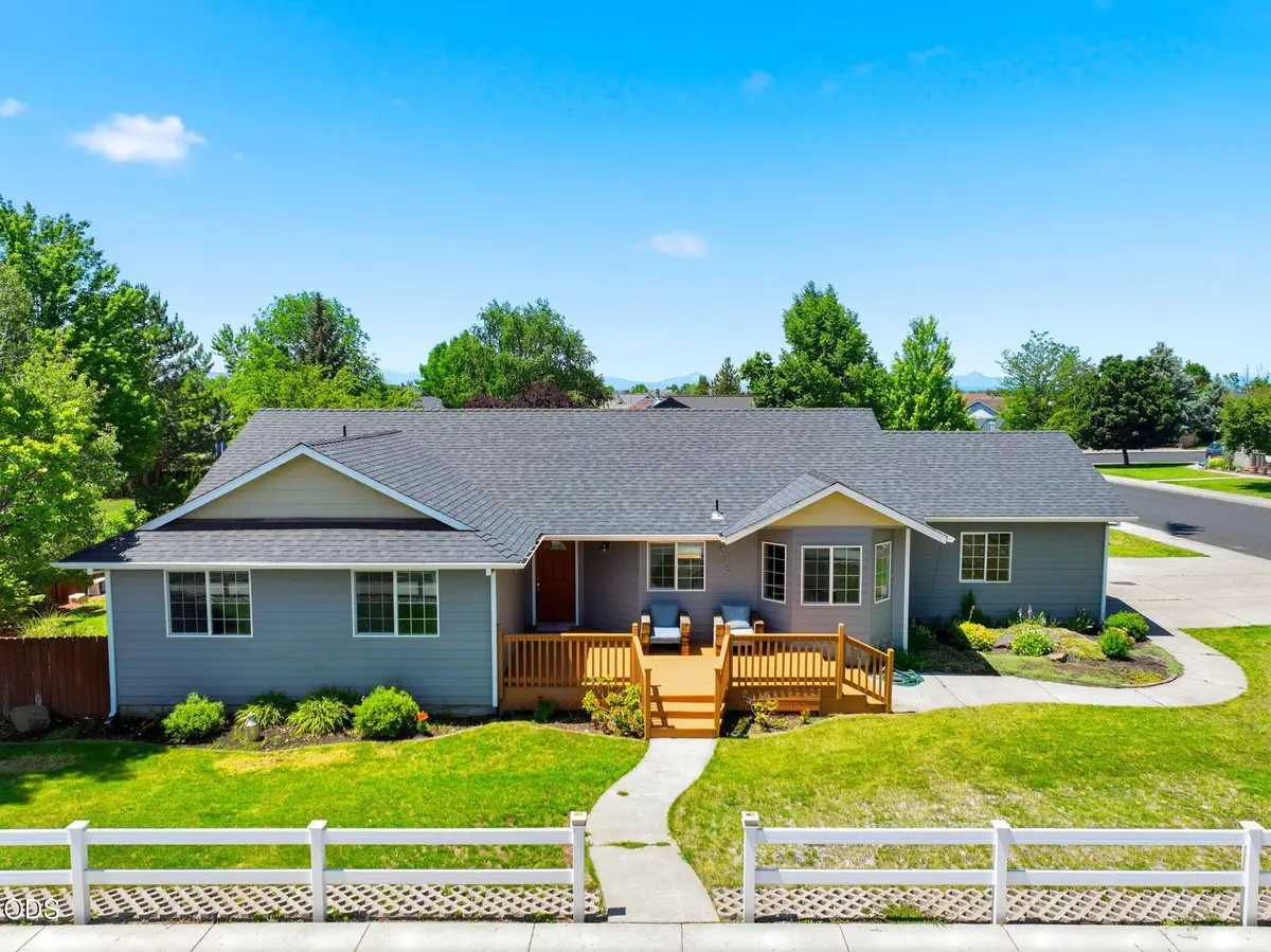2541 NW 15th Street, Redmond, OR 97756 - #1