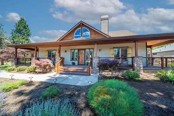 6243 Sanderling Road, Klamath Falls, OR 97601