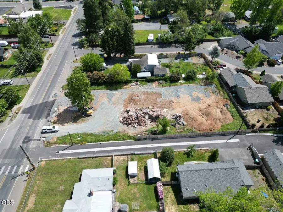 1419 Fruitdale Drive, Grants Pass, OR 97527 - #3