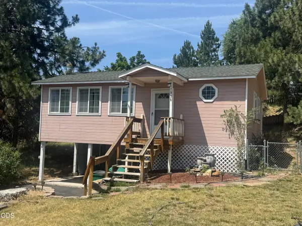 1936 Lancaster Avenue, Klamath Falls, OR 97601