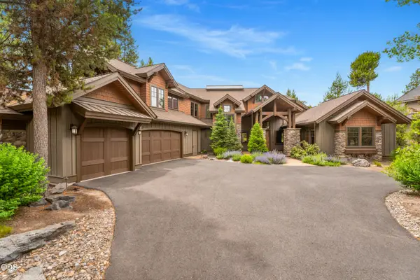 56820 Dancing Rock Loop #49, Bend, OR 97707