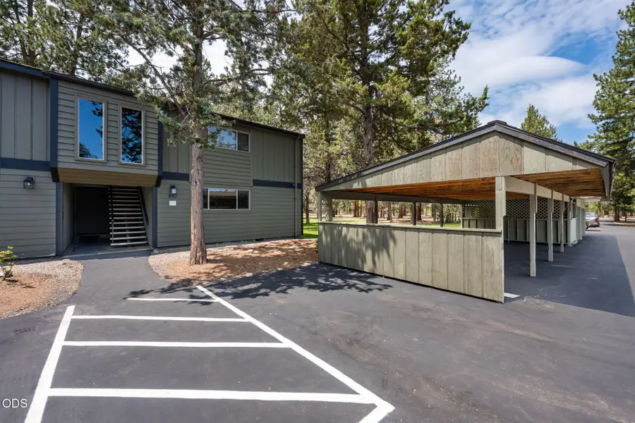 897 E Desperado Trail #UNIT 102, Sisters, OR 97759 - #3