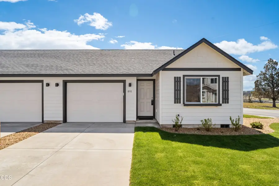 891 SE Starview Avenue, Madras, OR 97741 - #2