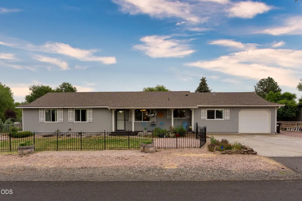 2284 NW 13th Street, Redmond, OR 97756 - #1