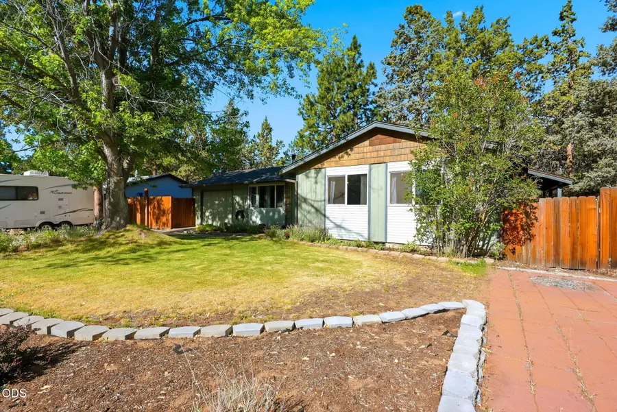 823 SE Polaris Court, Bend, OR 97702 - #3