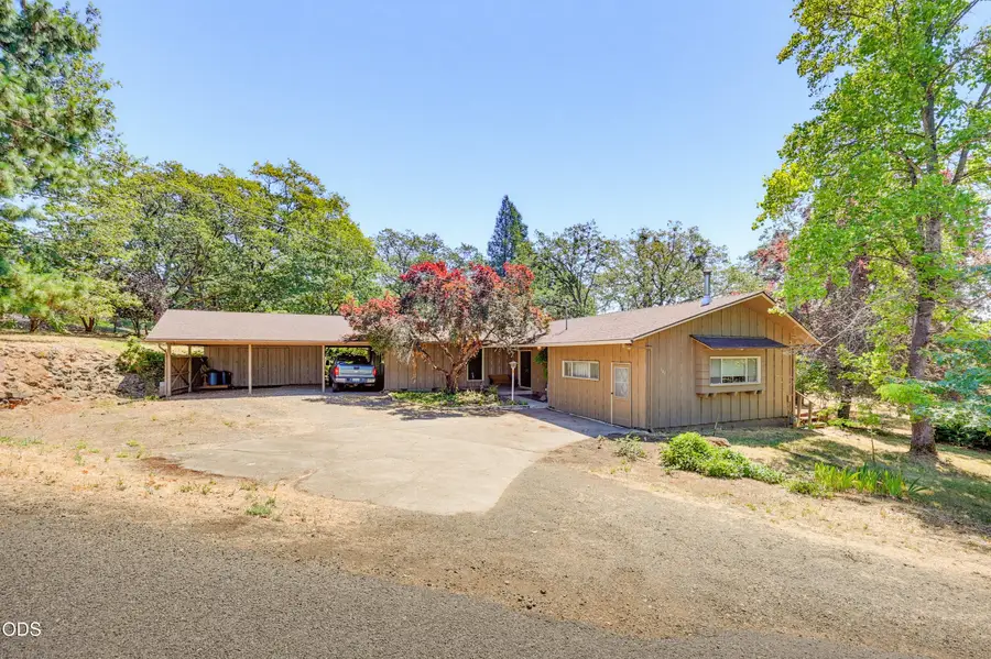 502 Vista Park Drive, Eagle Point, OR 97524 - #3