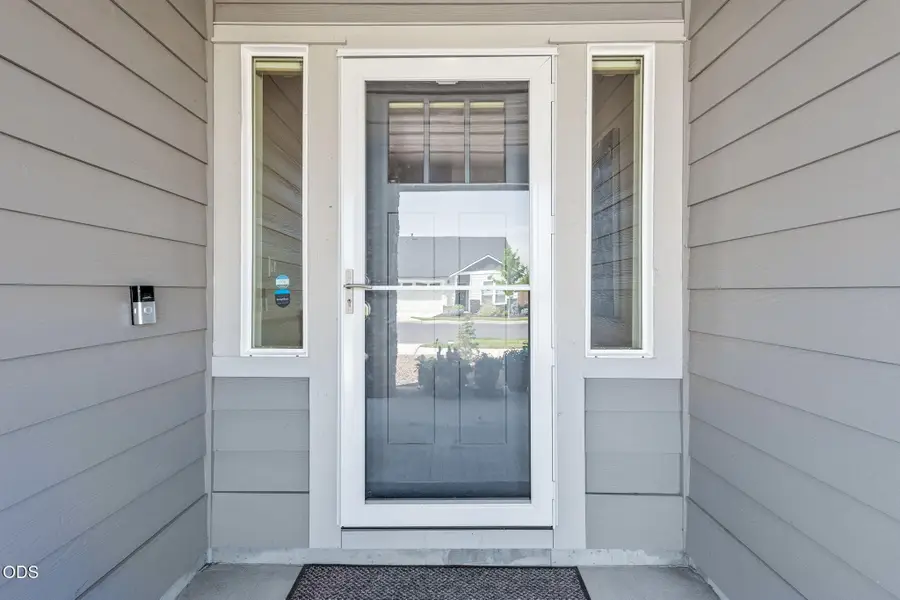 4898 SW Zenith Avenue, Redmond, OR 97756 - #3