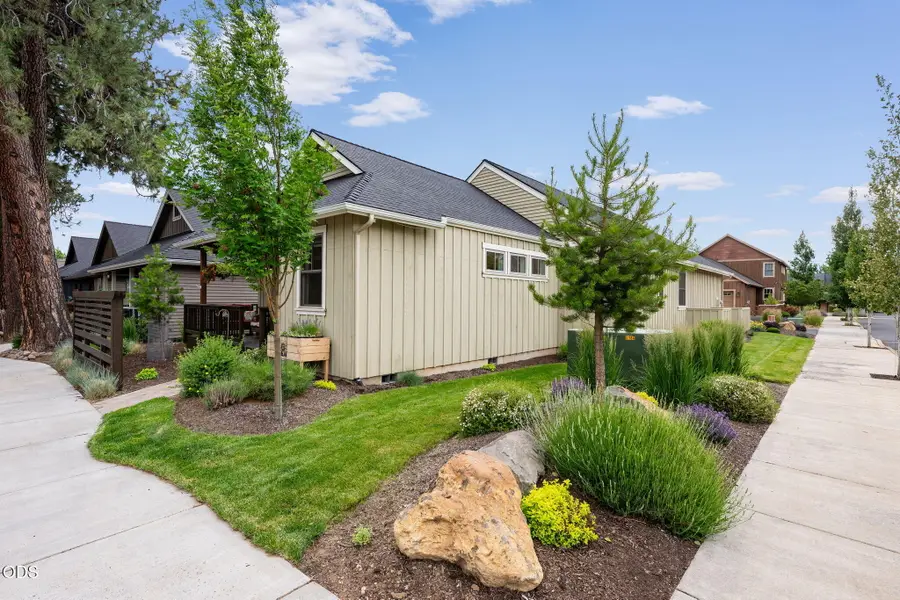 301 S Pine Street, Sisters, OR 97759 - #3