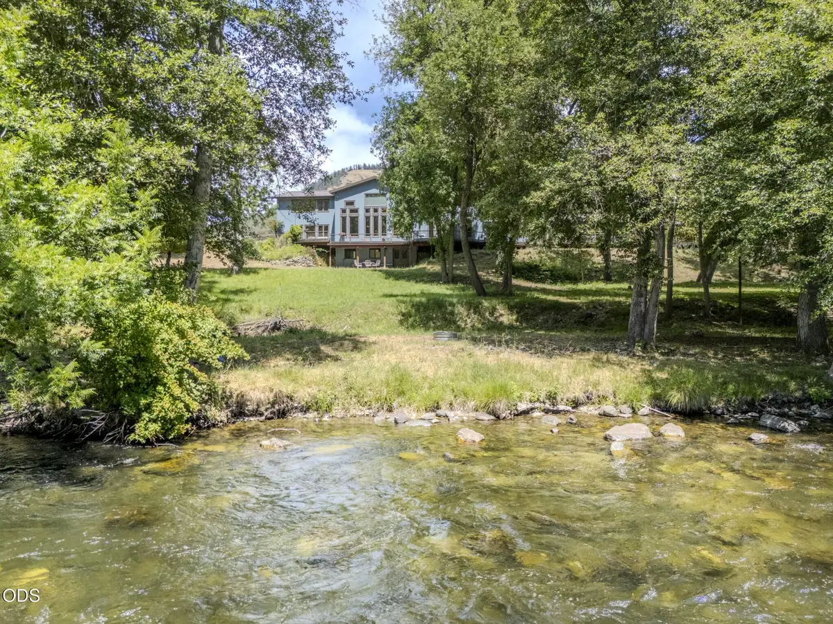 2076 Upper Applegate Road, Jacksonville, OR 97530 - #1