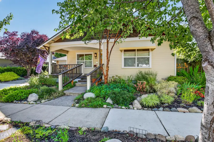 414 Parkside Drive, Ashland, OR 97520 - #2