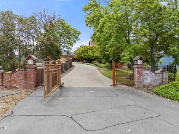 928 W Woodside Street, Grants Pass, OR 97527