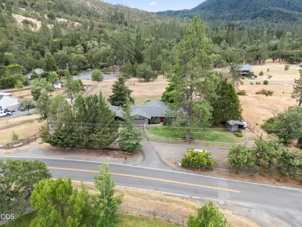 555 Grouse Creek Road, Grants Pass, OR 97526