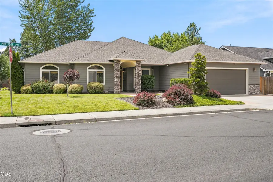 88 Pineridge Lane, Eagle Point, OR 97524 - #3