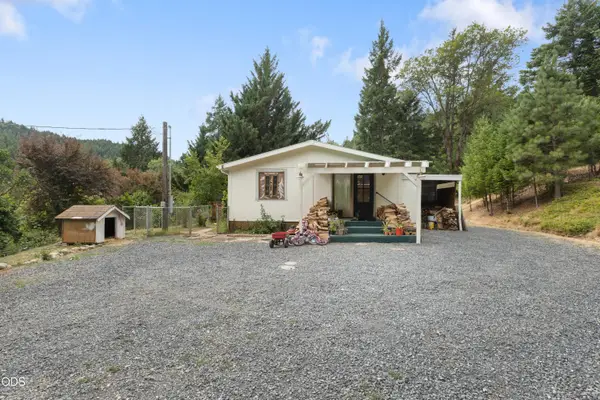 484 Brimstone Road, Wolf Creek, OR 97497