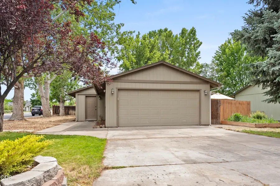 1831 SW 31st Street, Redmond, OR 97756 - #2