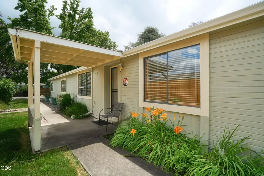 4624 S Pacific Highway #UNIT 37, Phoenix, OR 97535 - #2