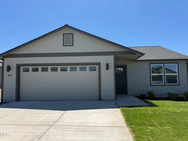 623 NE Mitchell Street #164, Madras, OR 97741