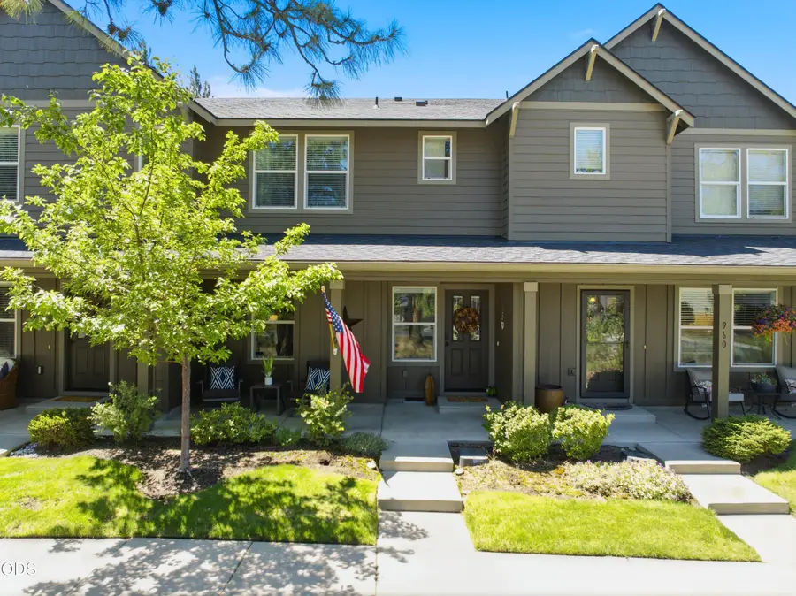 950 N Hindeman Avenue, Sisters, OR 97759 - #3