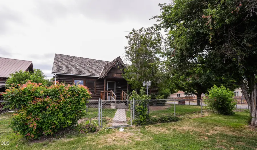 200 S Oregon Street, Dorris, CA 96023 - #2