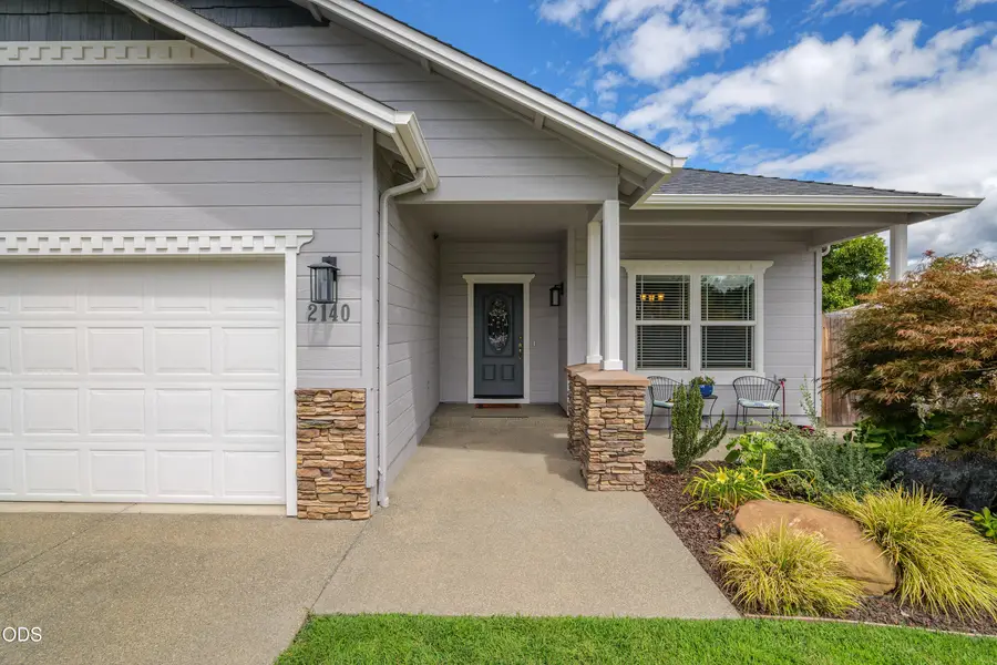 2140 SW Nick Way, Grants Pass, OR 97527 - #2