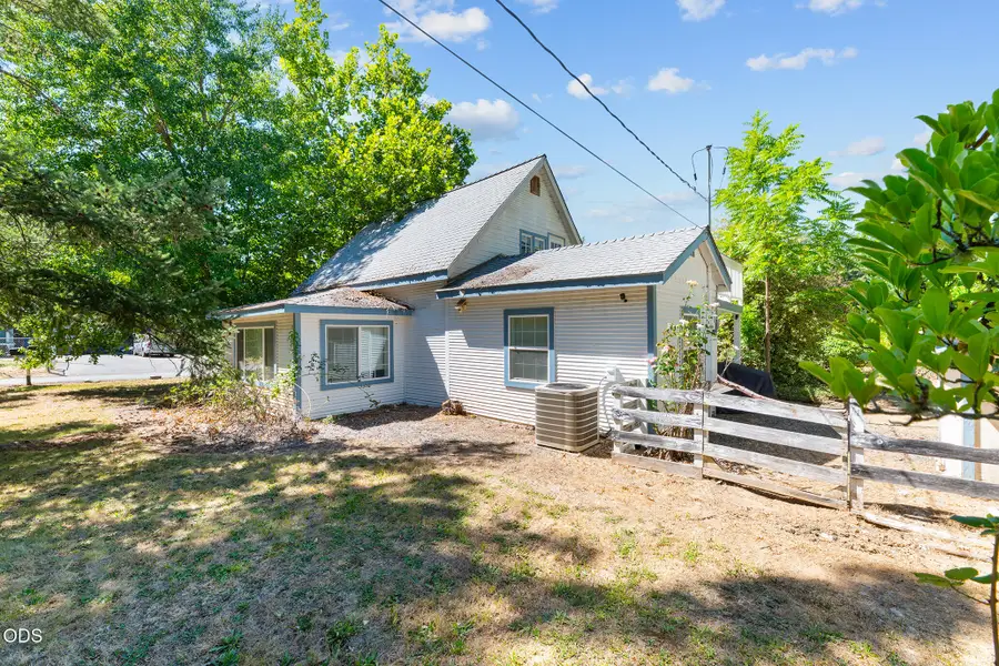 149 Peckerwood Lane, Grants Pass, OR 97527 - #3