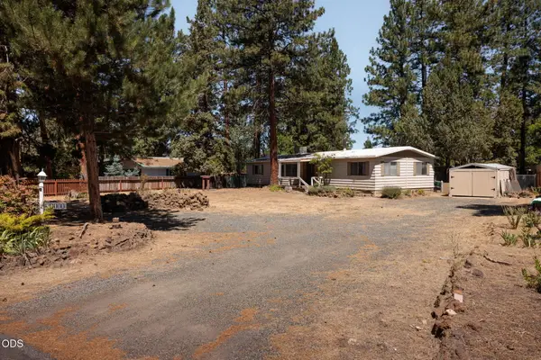 61111 Chuckanut Drive, Bend, OR 97702
