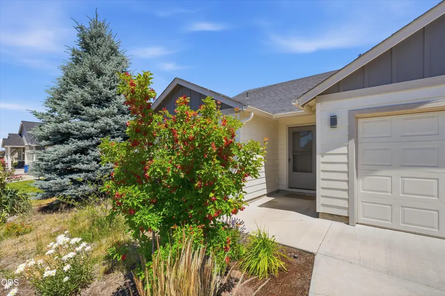 222 SW 33rd Drive, Redmond, OR 97756 - #3