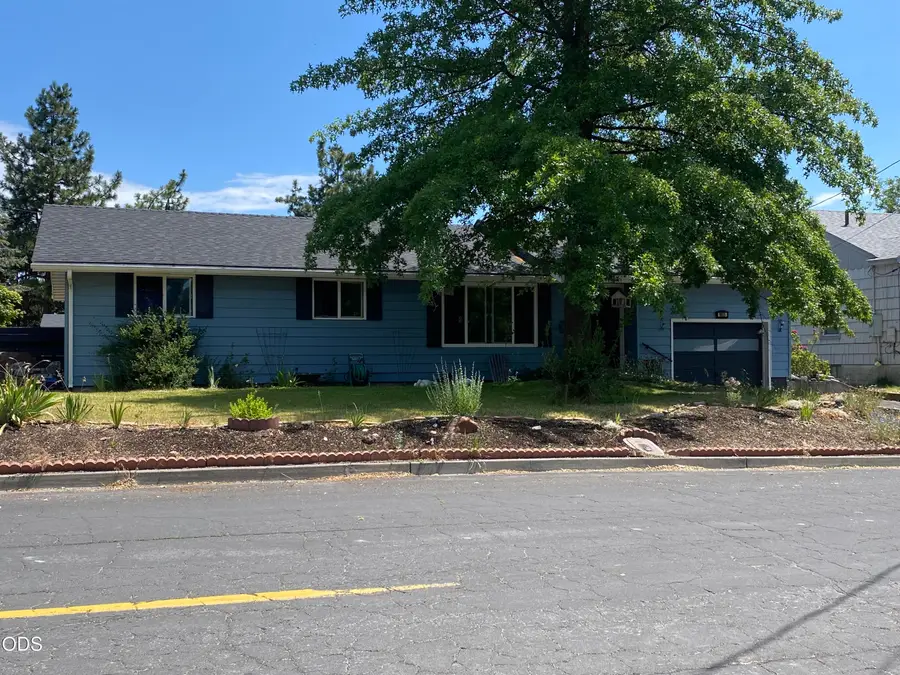 1855 Lakeview Avenue, Klamath Falls, OR 97601 - #2