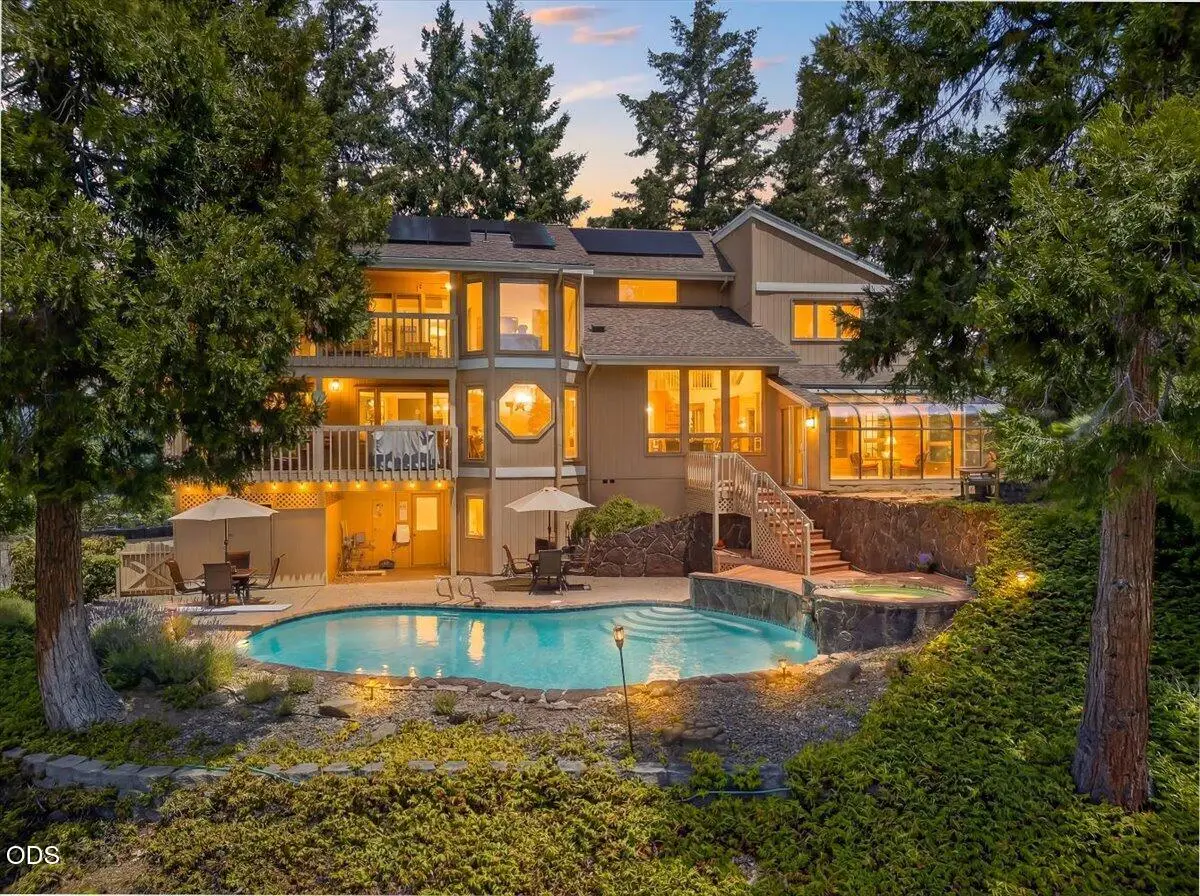 229 Mariposa Terrace, Medford, OR 97504 - #1