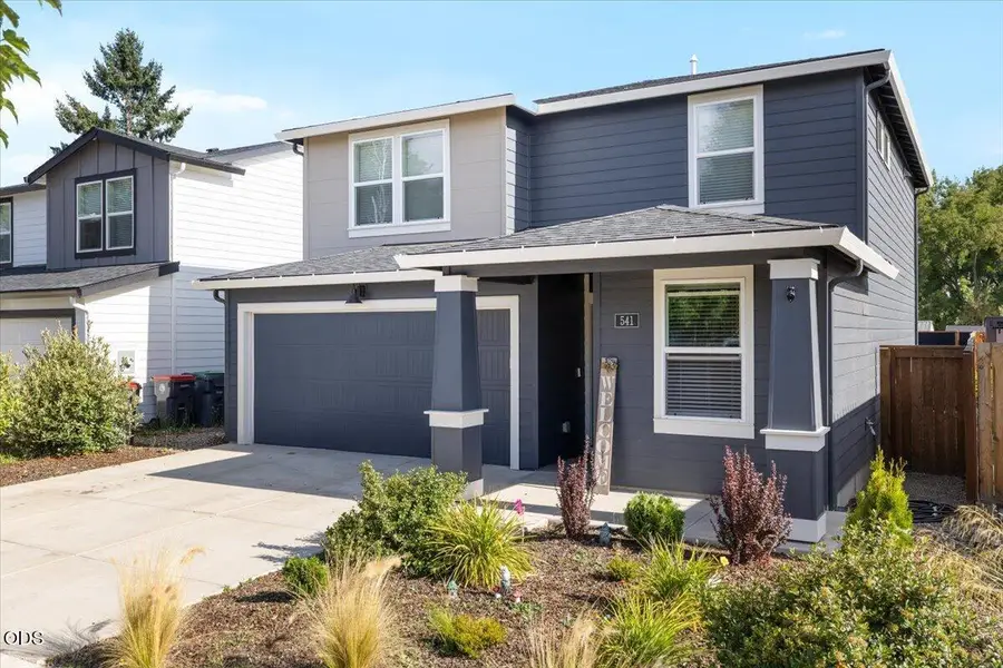 541 Black Bear Drive, Medford, OR 97501 - #2