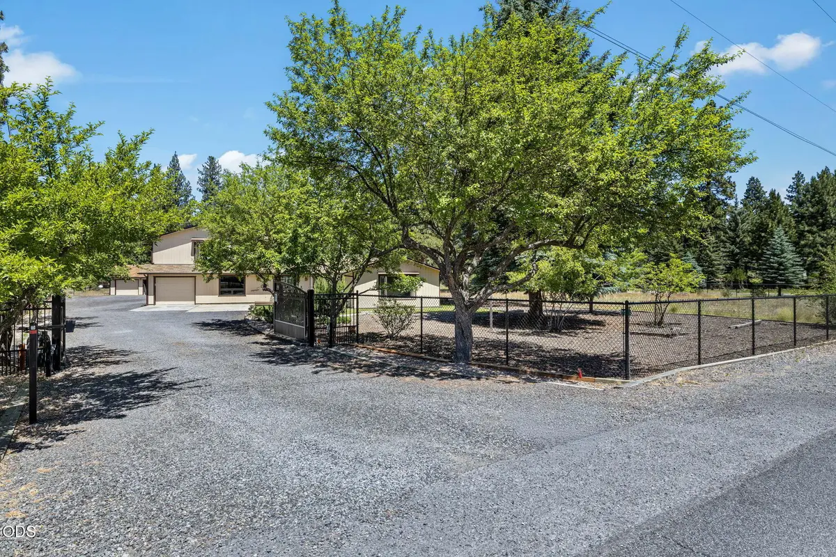 19572 Apache Road, Bend, OR 97702 - #1