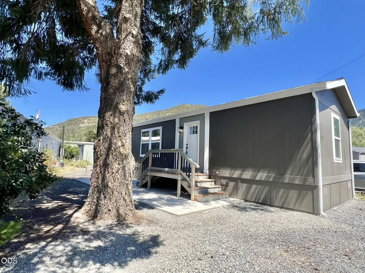 2097 Rogue River Highway #UNIT 10, Gold Hill, OR 97525 - #1