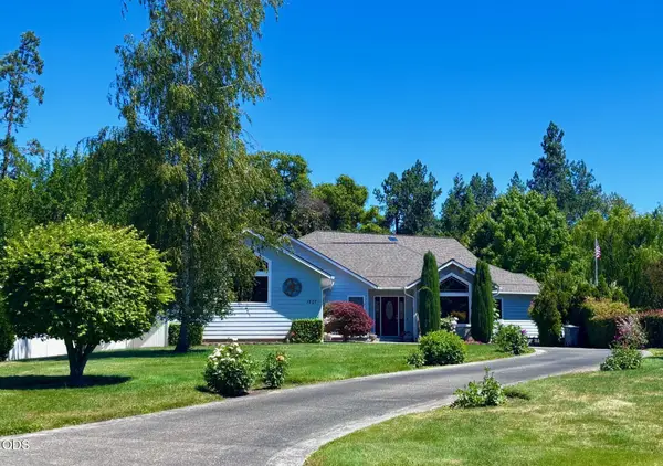 1207 SW Ironwood Drive, Grants Pass, OR 97526