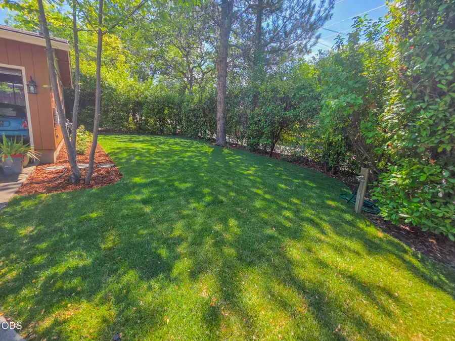 3015 Lone Pine Road, Medford, OR 97504 - #2