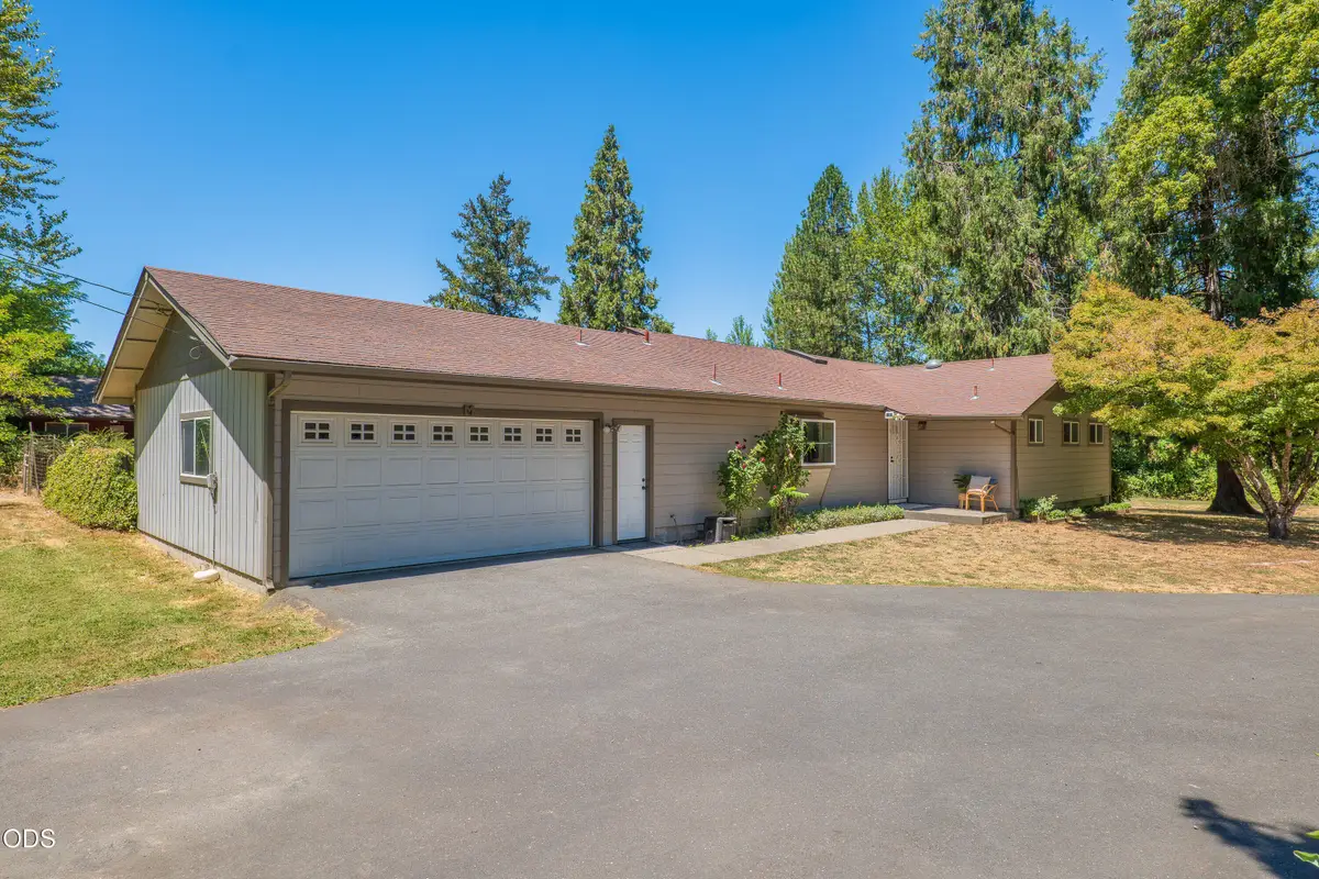 1740 Southgate Way, Grants Pass, OR 97527 - #1