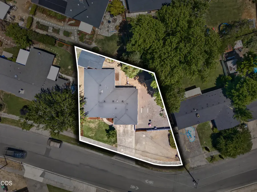 1521 Johnson Street, Medford, OR 97504 - #2