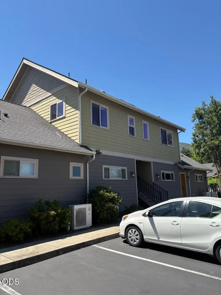 1249 Iowa, Ashland, OR 97520 - #2