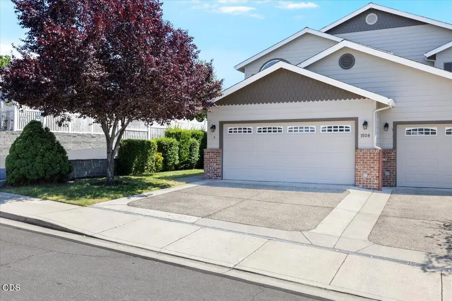 1508 Hollyhock Drive #A, Medford, OR 97504 - #2