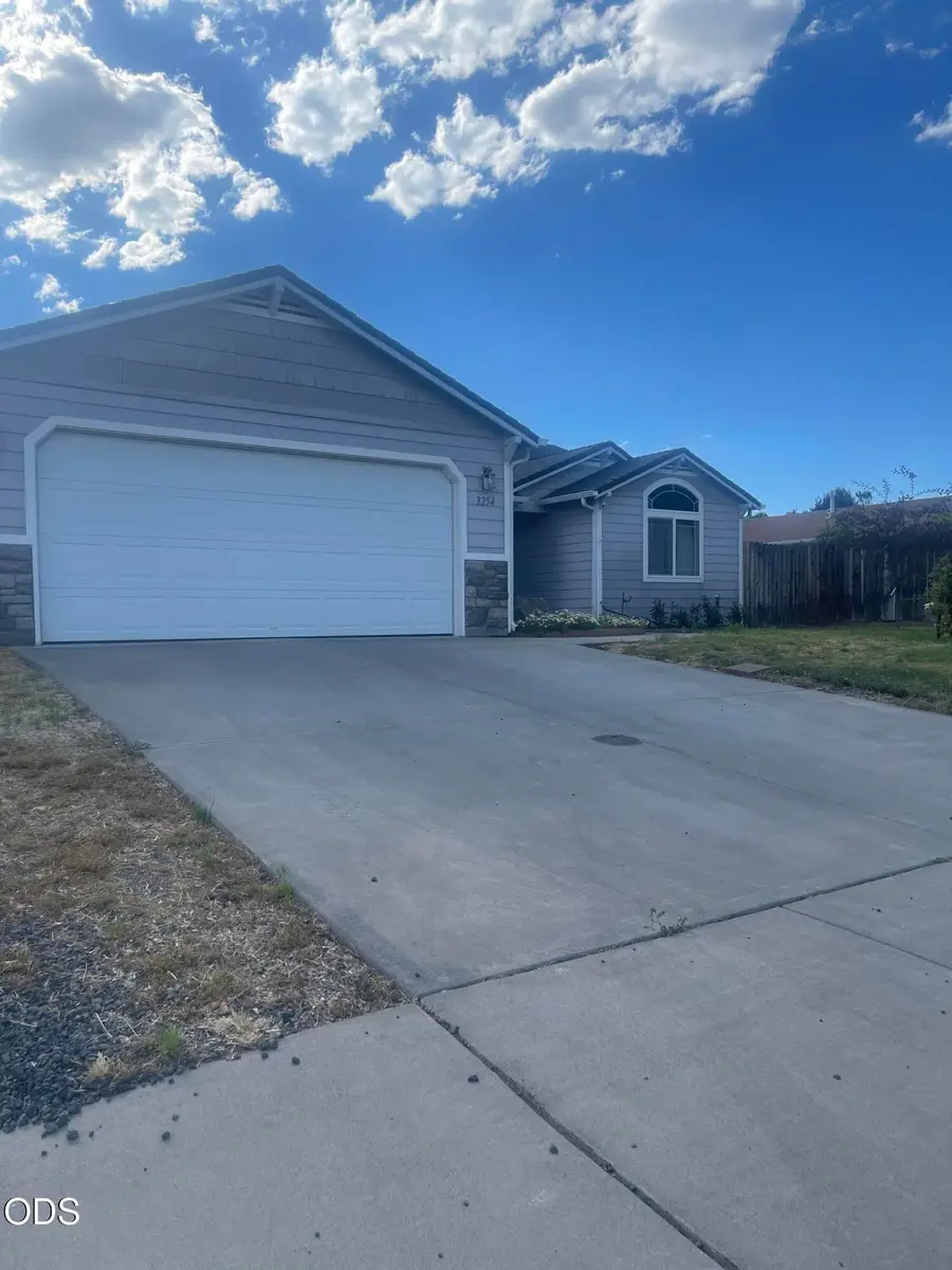 3254 Barnes Way, Klamath Falls, OR 97603 - #3