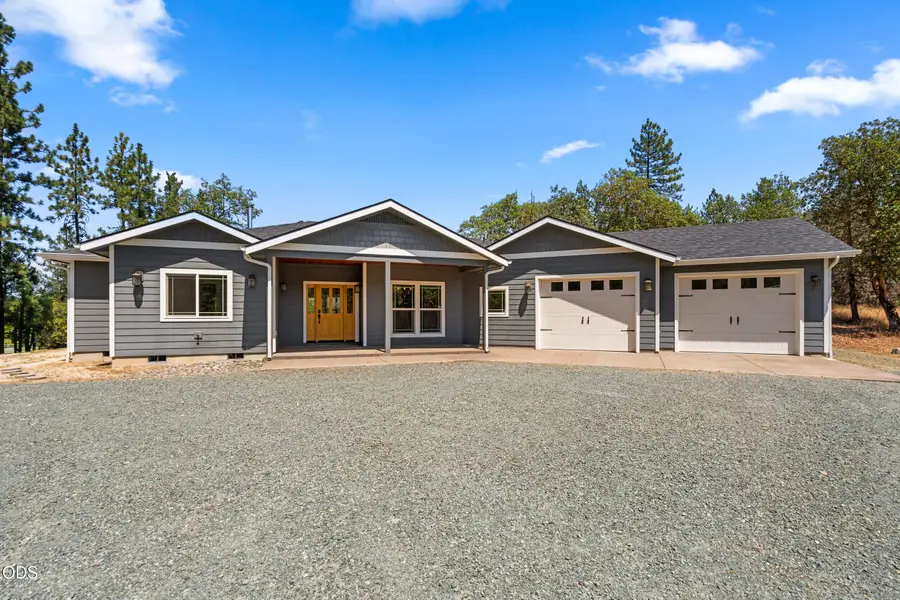 235 Needlewood Drive, Grants Pass, OR 97526 - #2