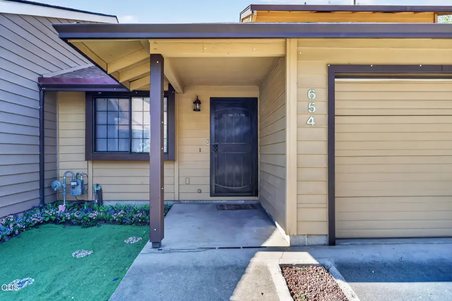 654 Golden Lane, Medford, OR 97504 - #3