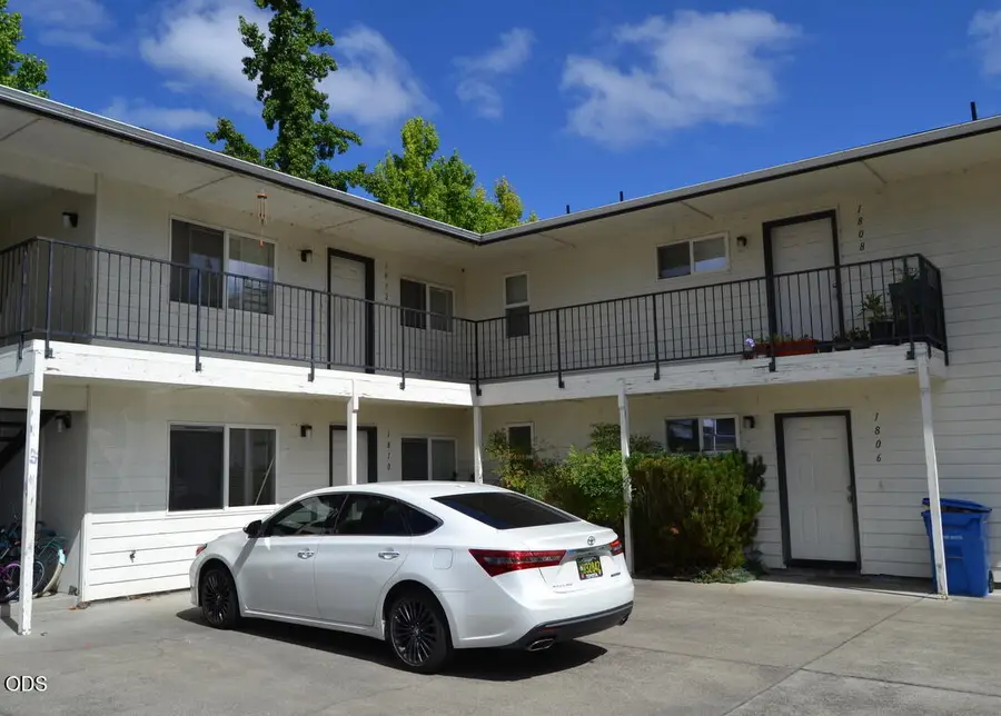 1806 Medart Lane, Grants Pass, OR 97527 - #3