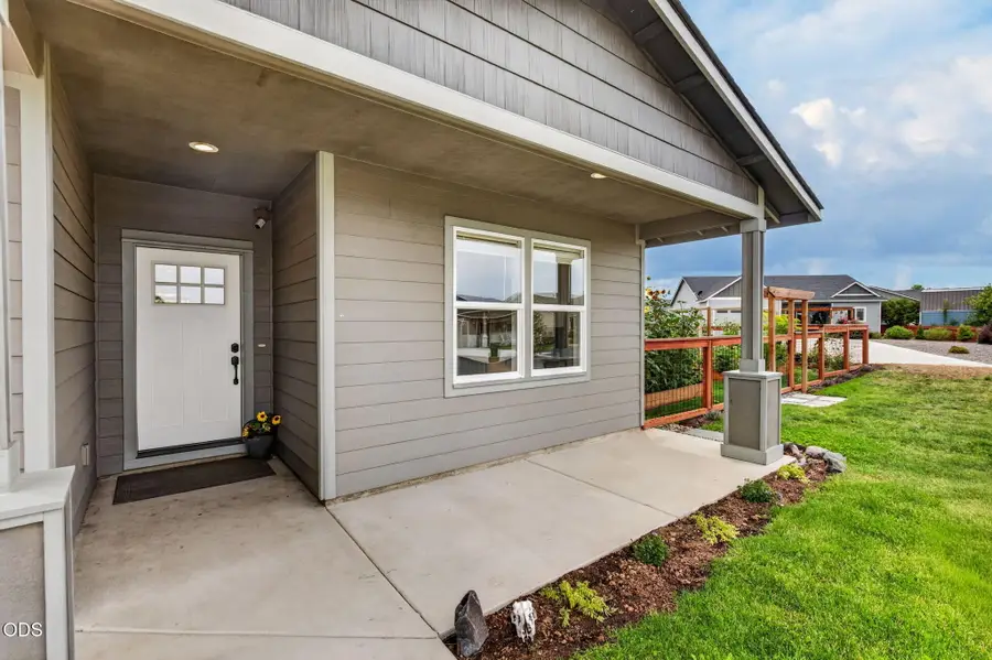 660 A Street, Culver, OR 97734 - #3