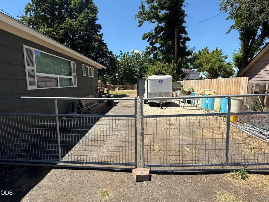 3206 Summers Lane, Klamath Falls, OR 97603 - #2