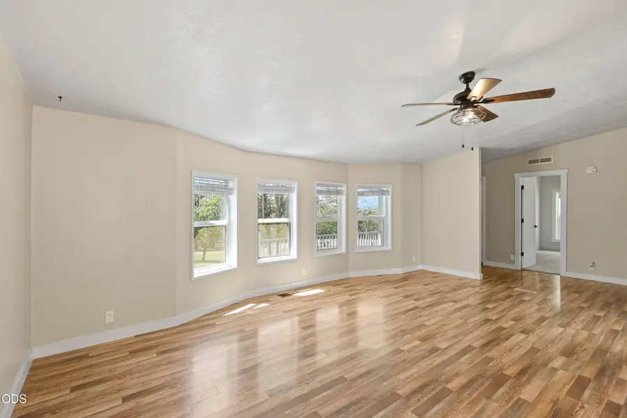 235 Dearing Way, Grants Pass, OR 97527 - #2